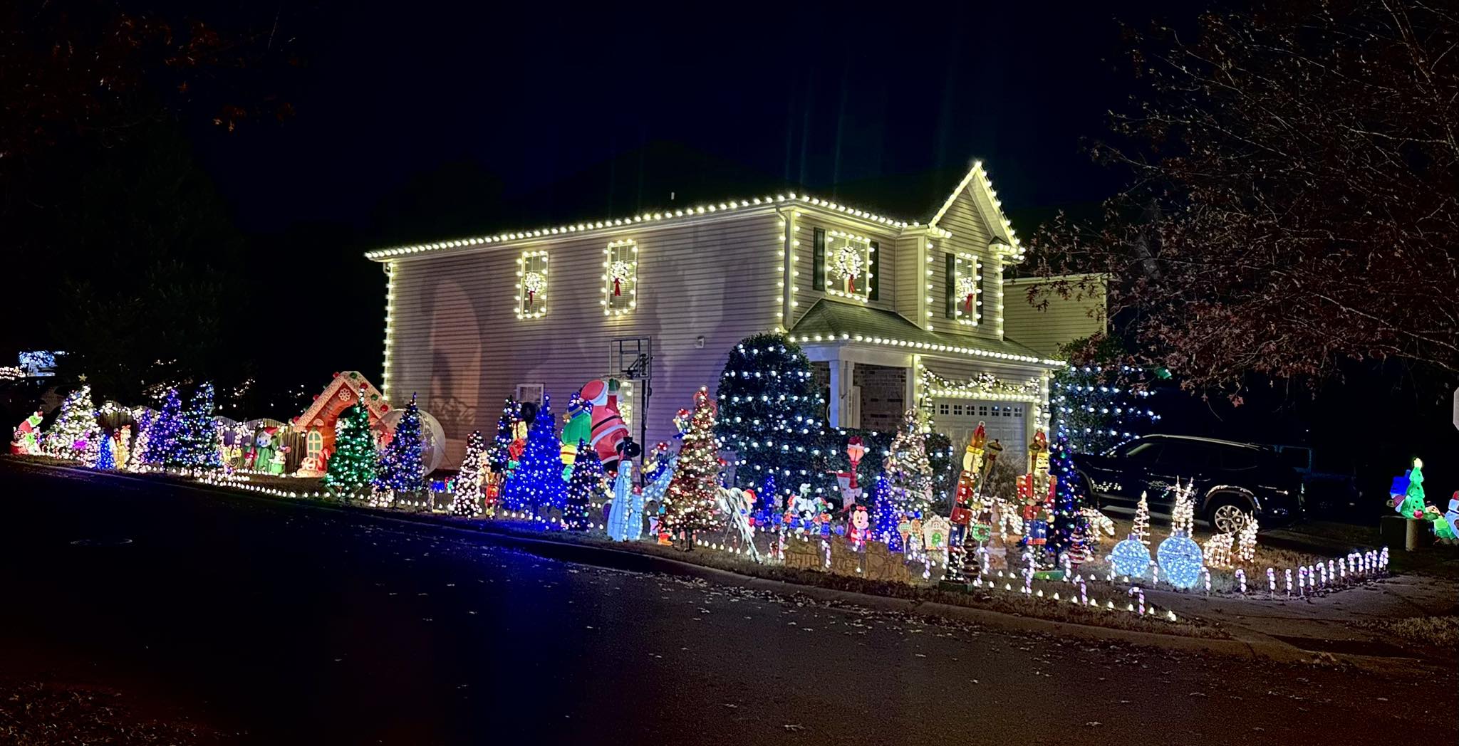 House decorated with Christmas Lights in Mount Laurel